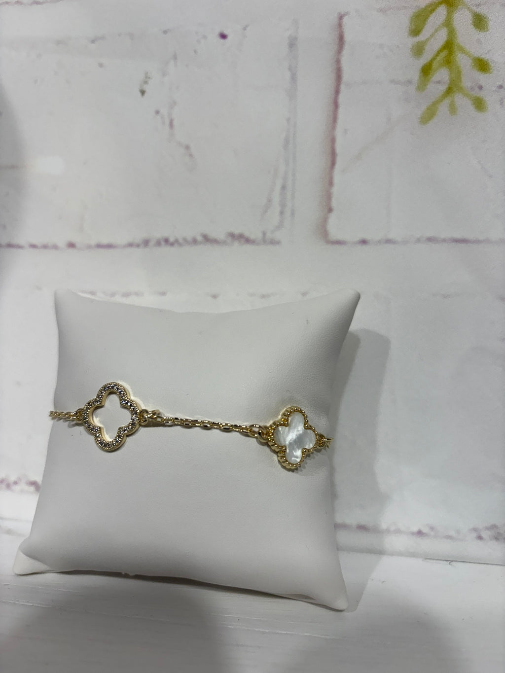 Sweet C-thru Petal  Charm Bracelet