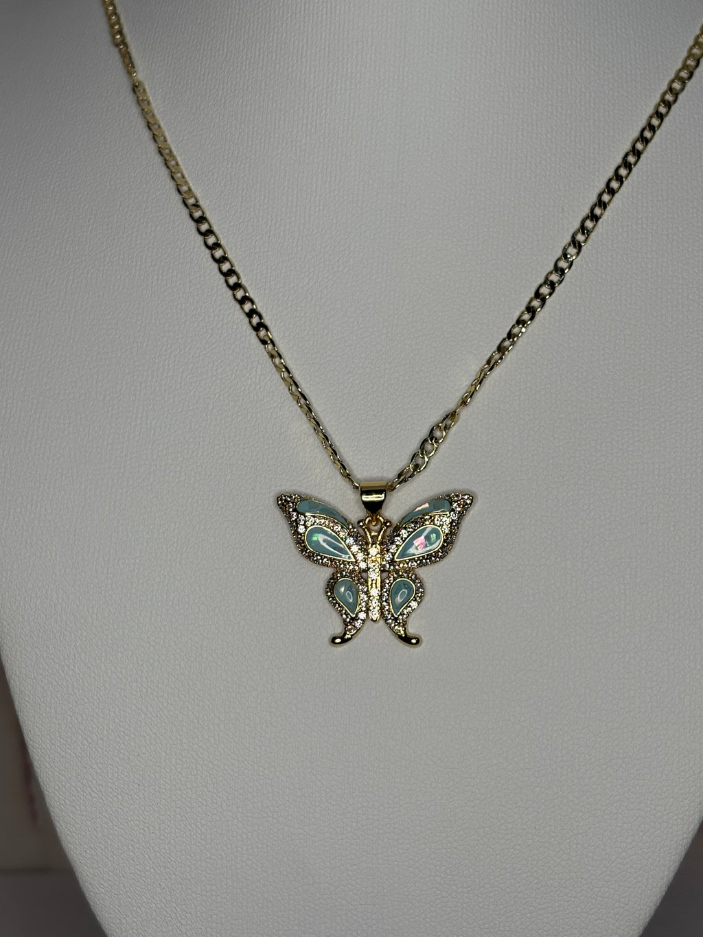 Cutesy Butterfly necklace