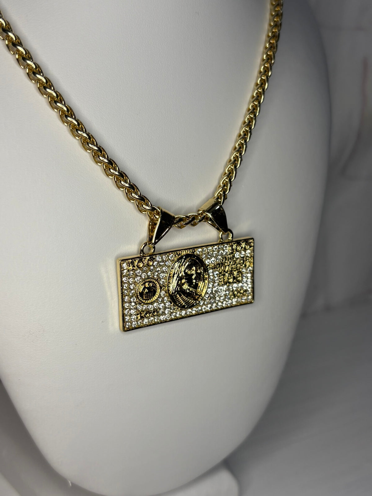 Billie Necklace