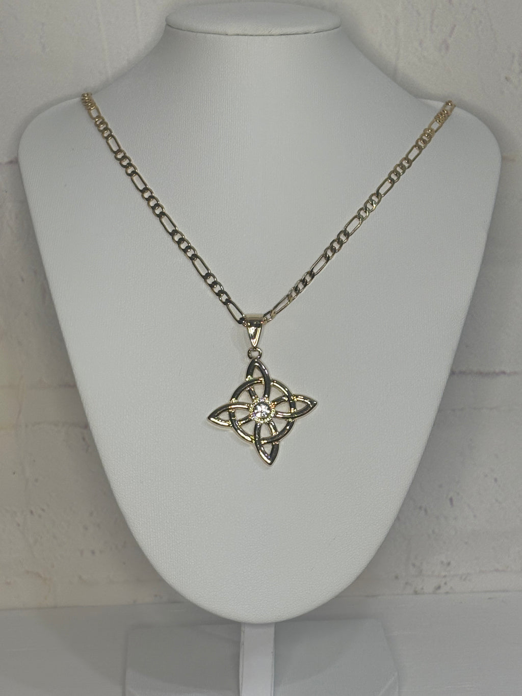 Goldy Witches Knot Necklace #2