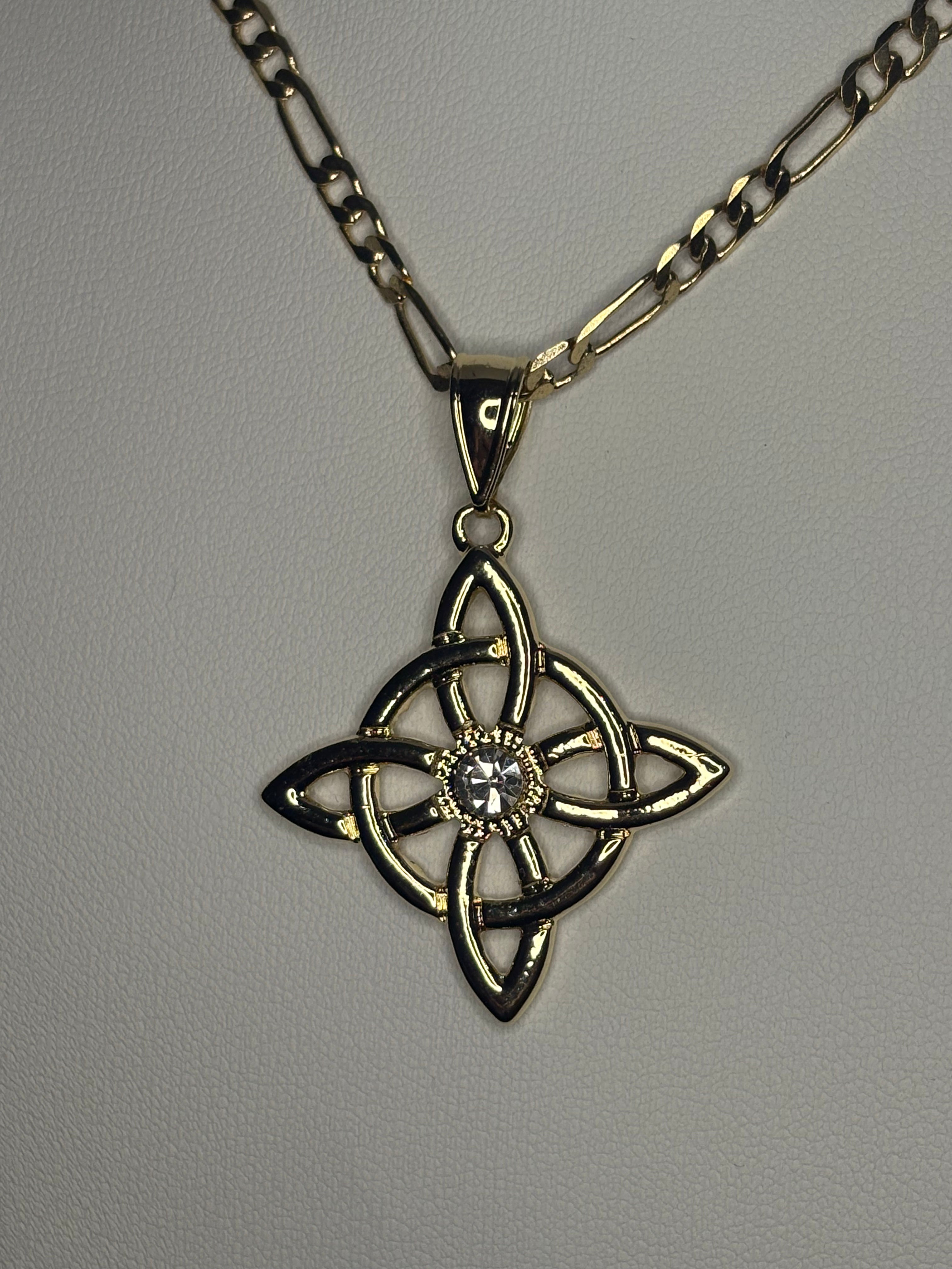 Goldy Witches Knot Necklace #2