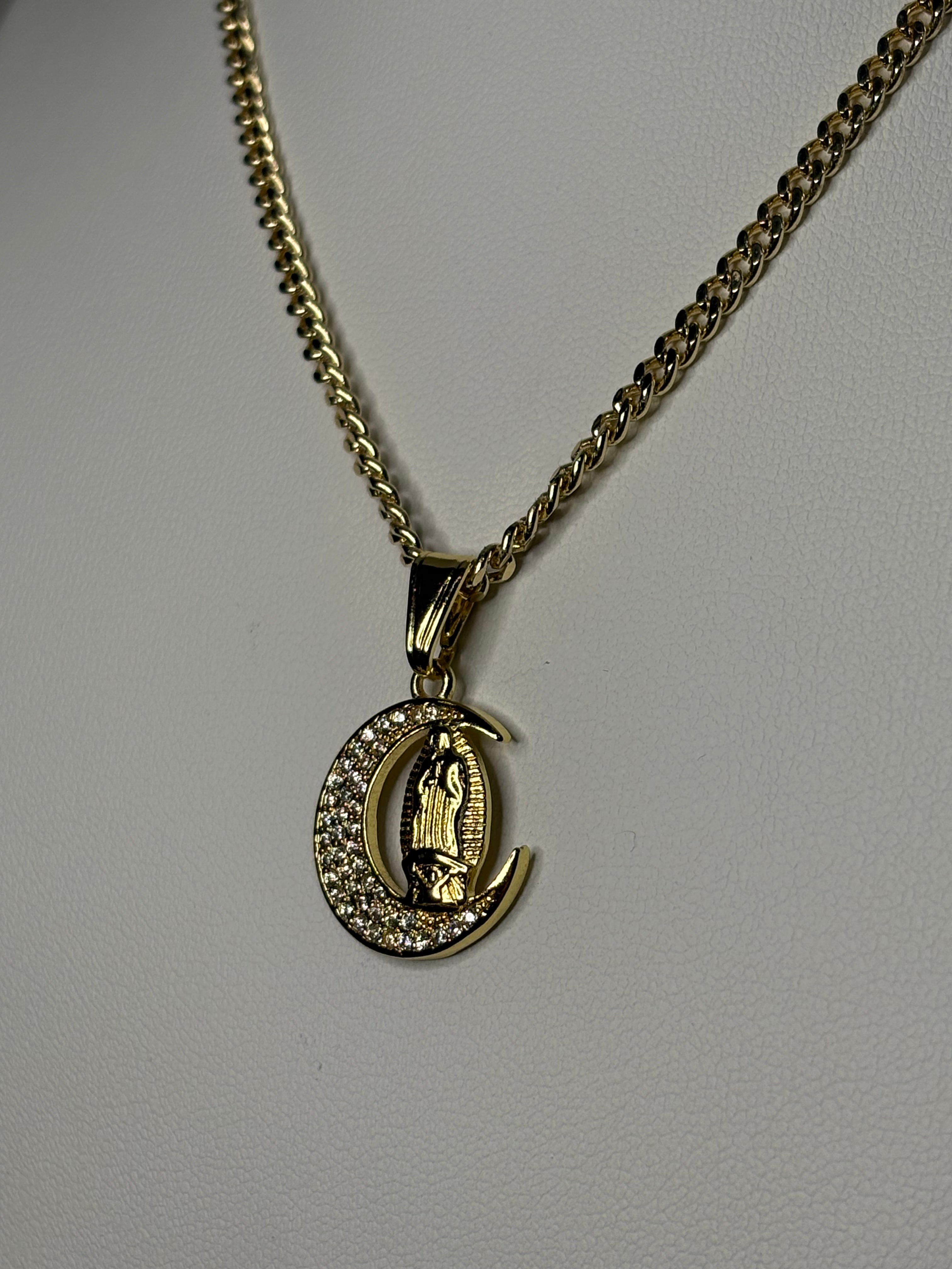 Moon de Virgen de Guadalupe Necklace