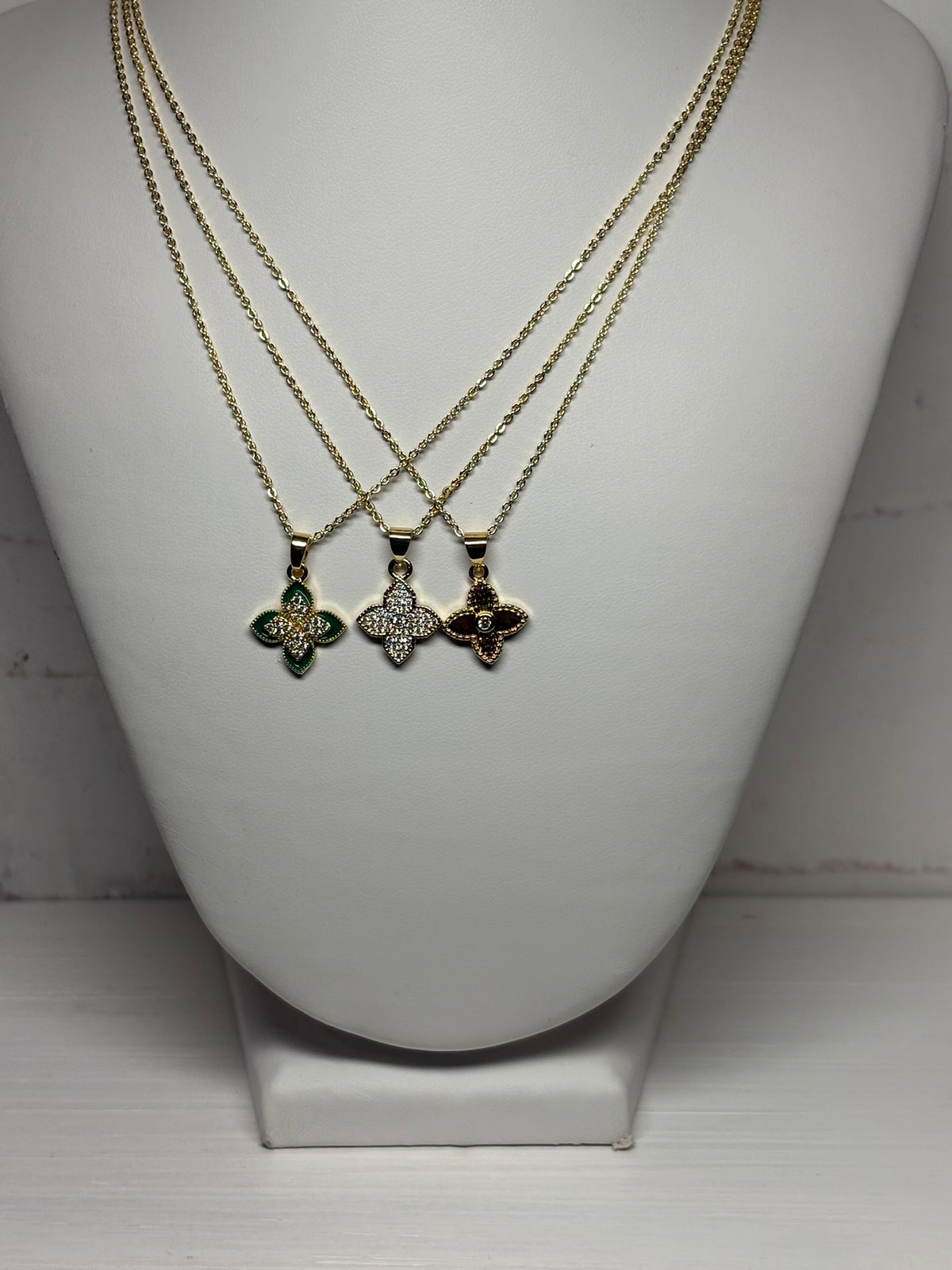 Bloomy Star Necklace