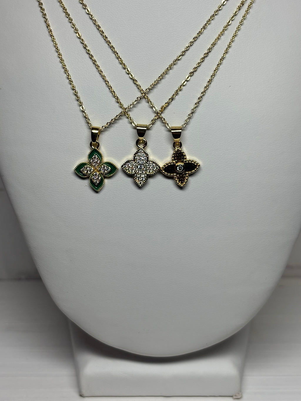 Bloomy Star Necklace