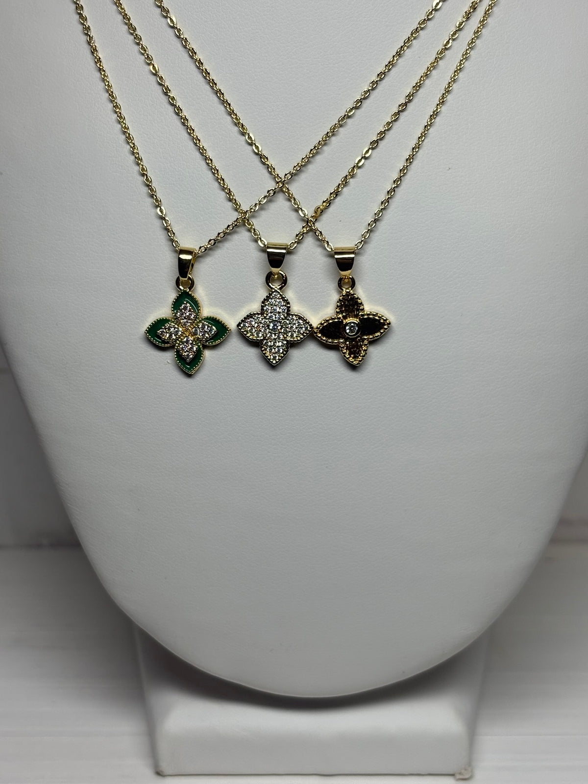 Bloomy Star Necklace