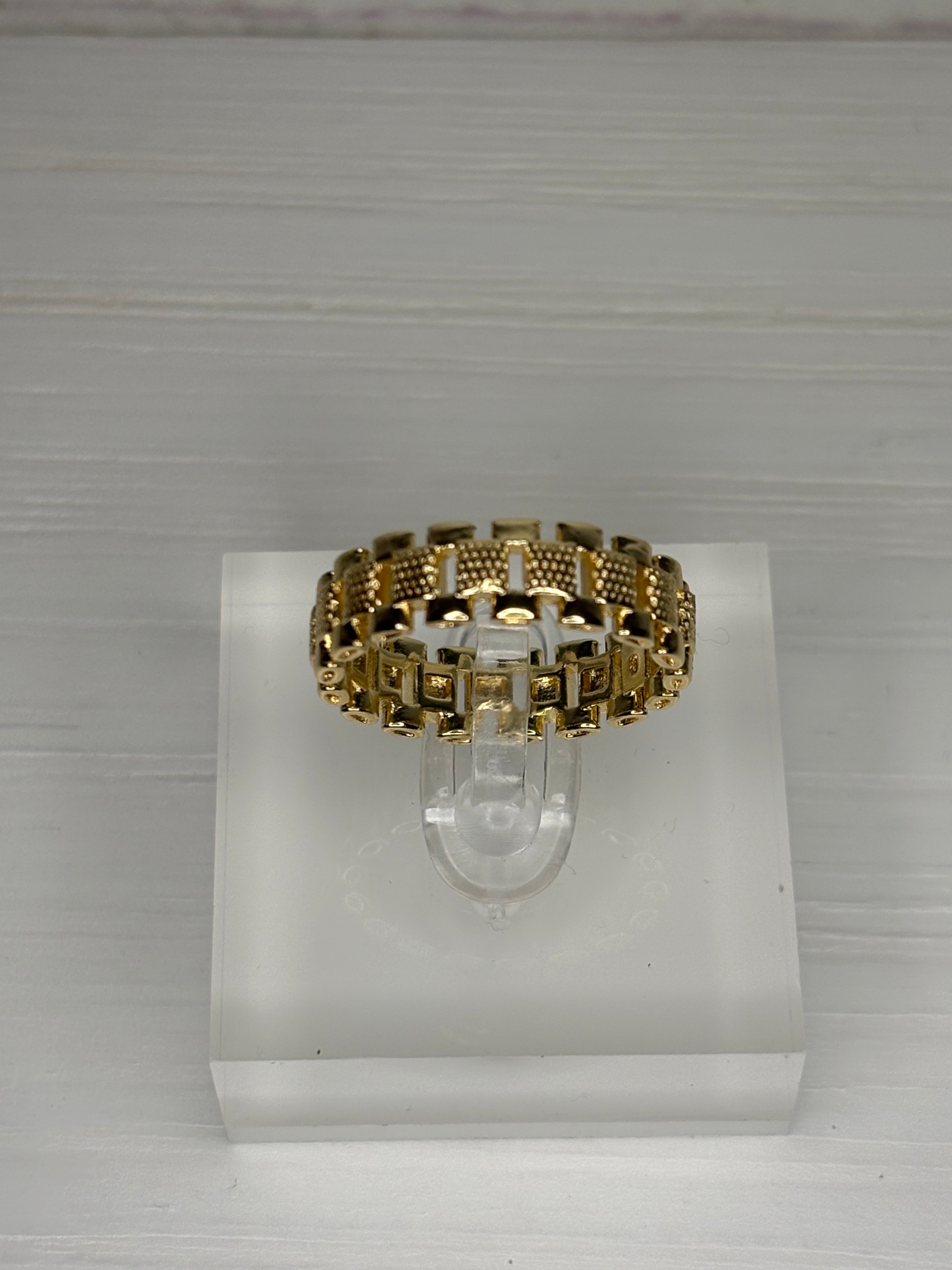New cut rolly ring