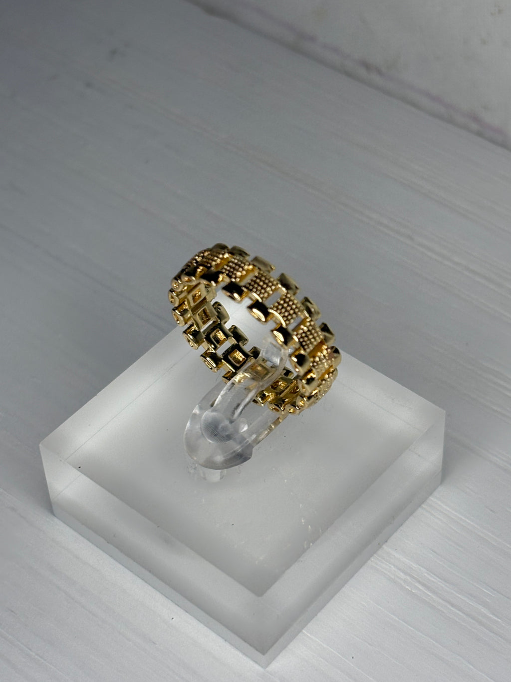 New cut rolly ring