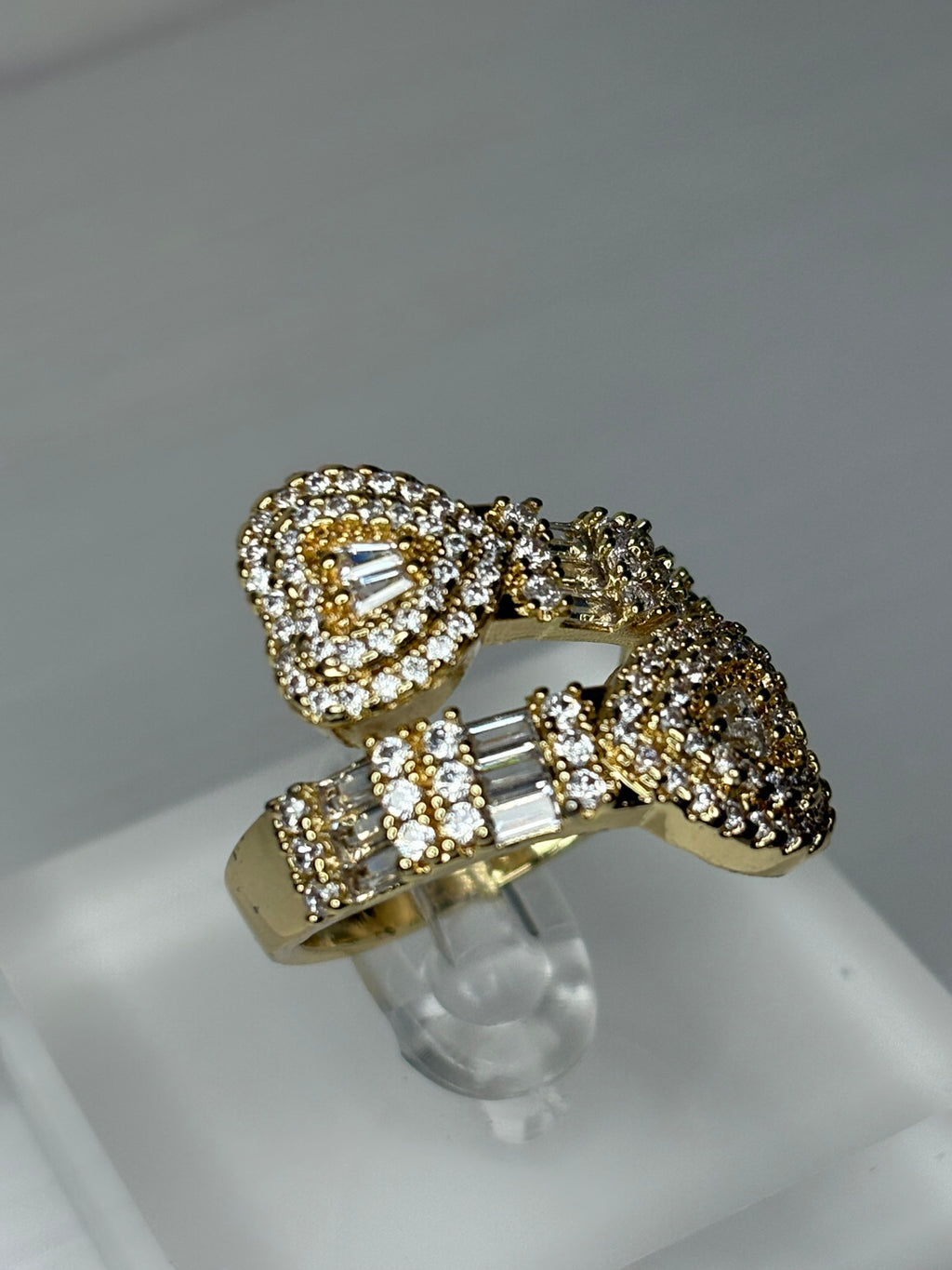 Heartstrings Gold Ring