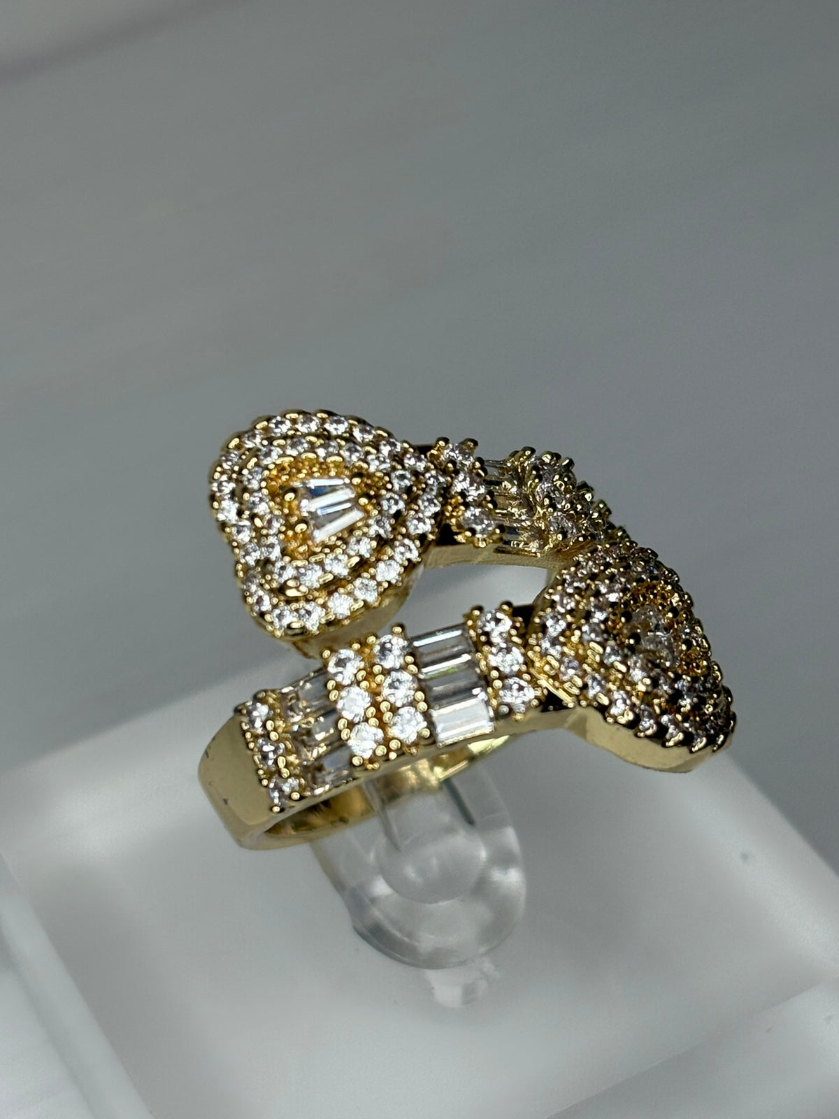 Heartstrings Gold Ring