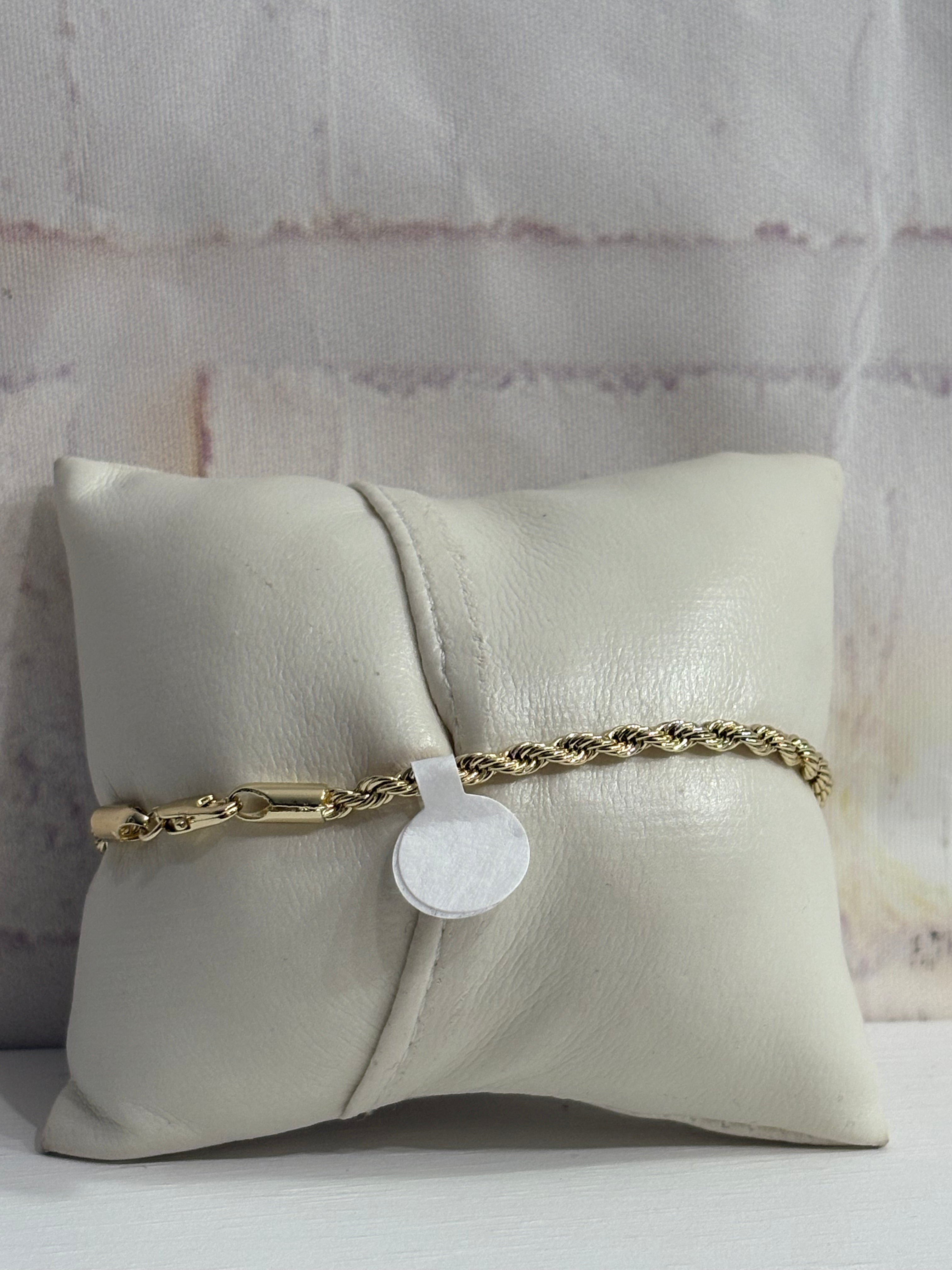 Simple rope bracelet (skinny version)