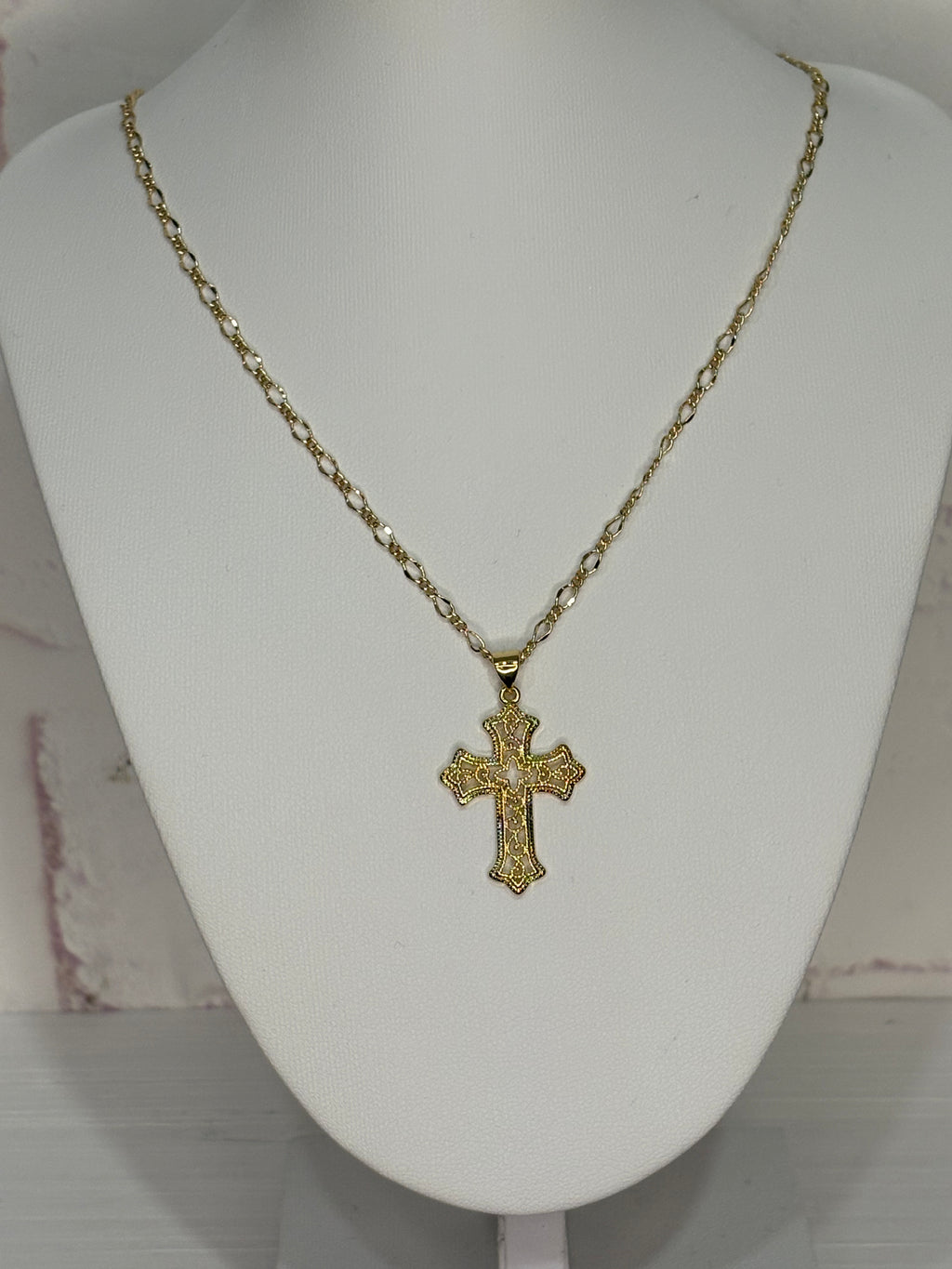 Ms.Pretty Cross necklace