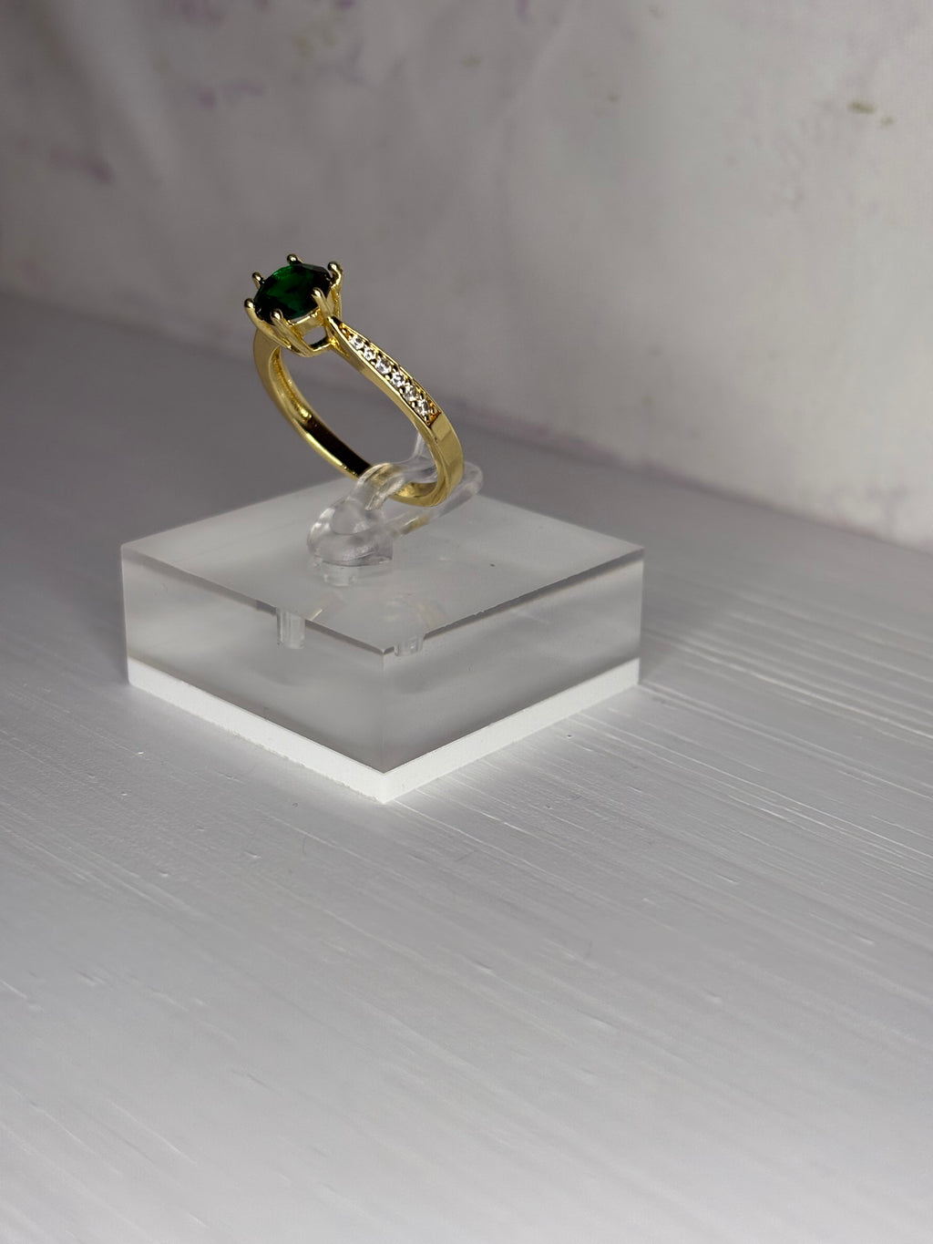Green Diamond ring