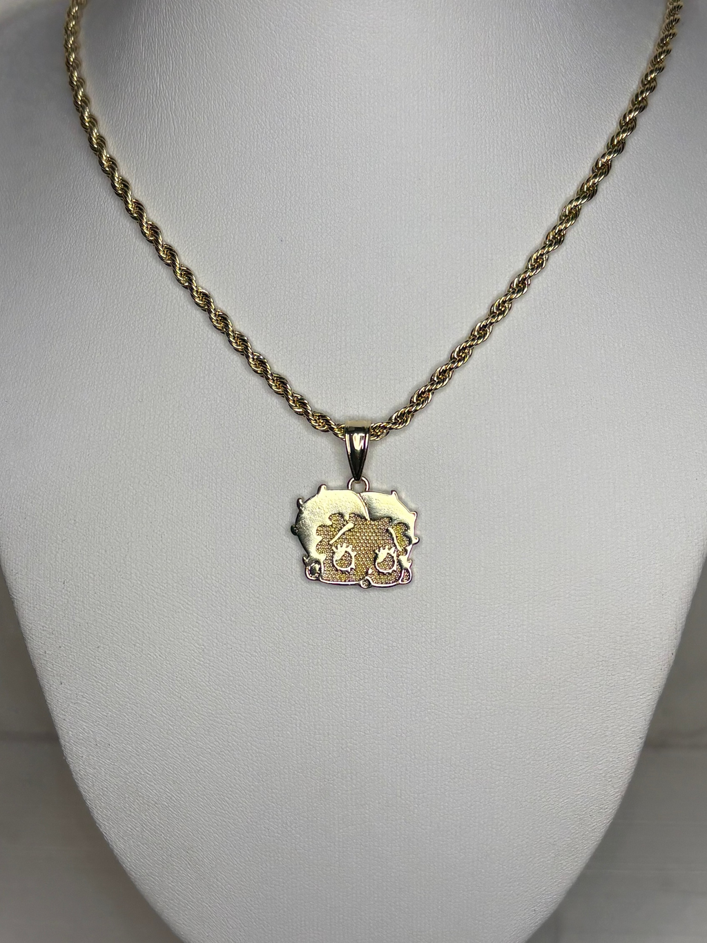 Betty Boop face necklace