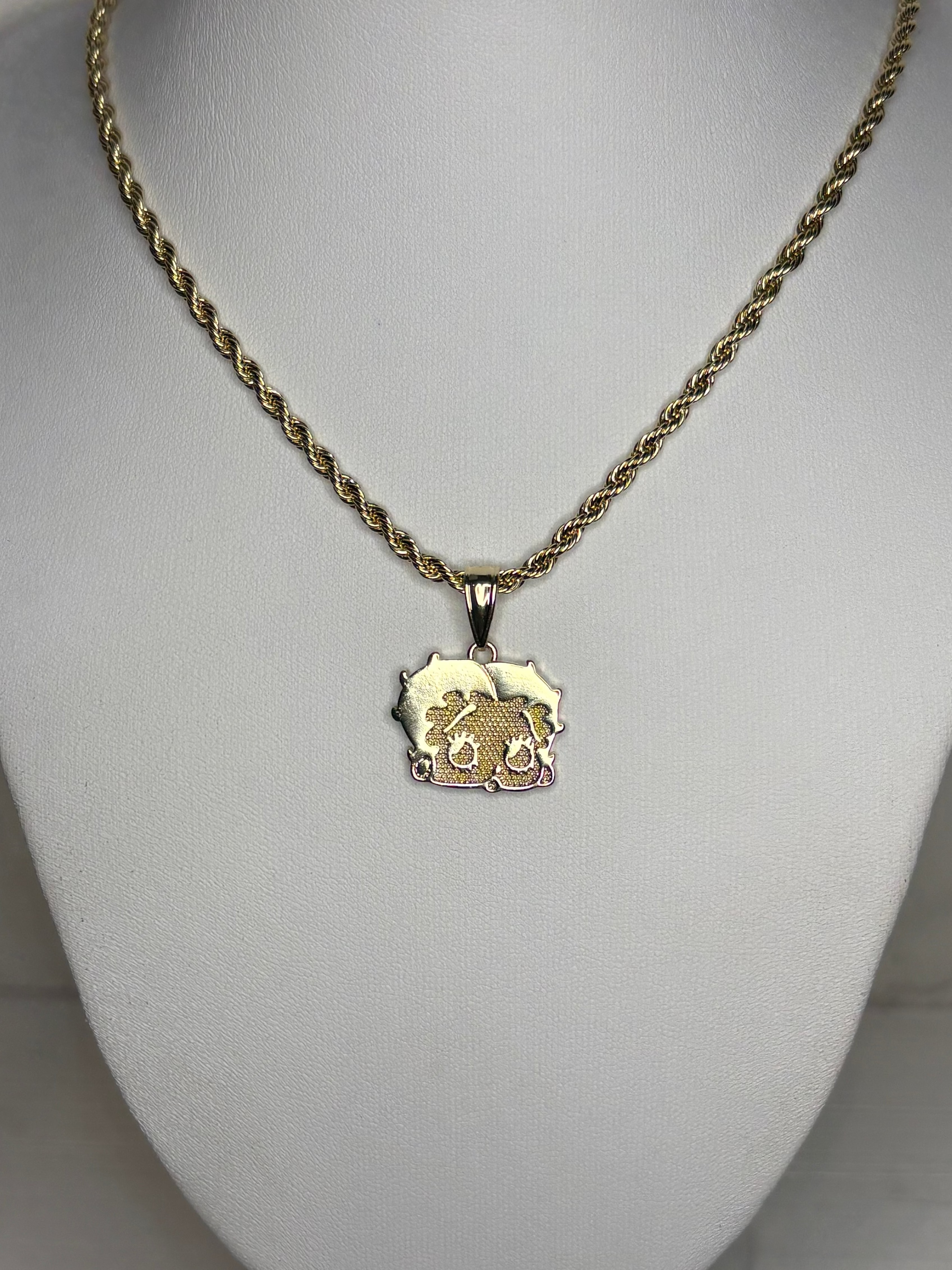 Betty Boop face necklace