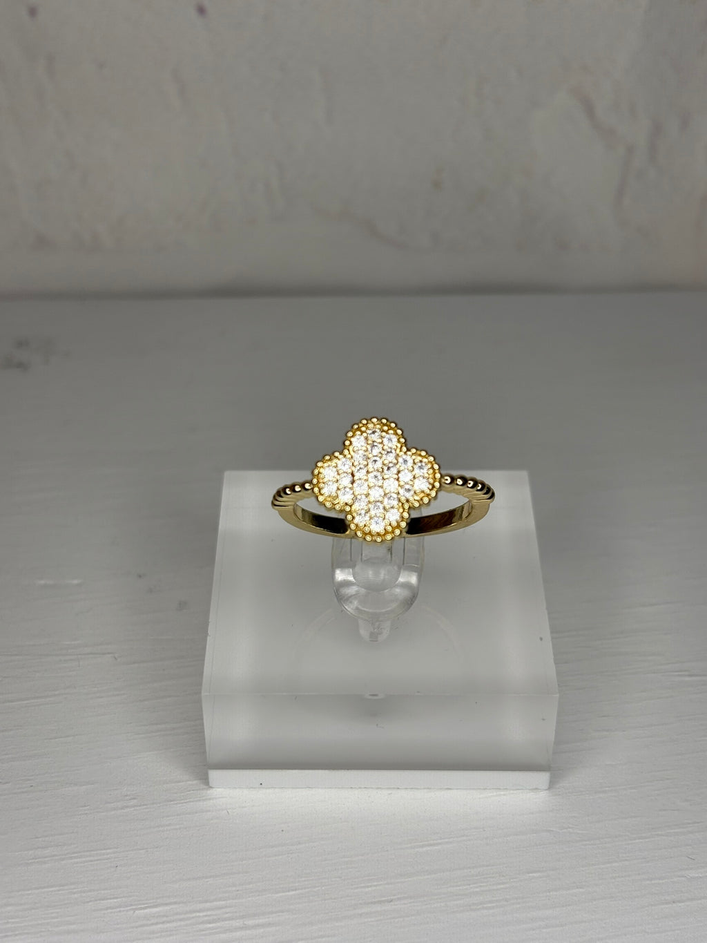 Dainty Luxe Clover Ring