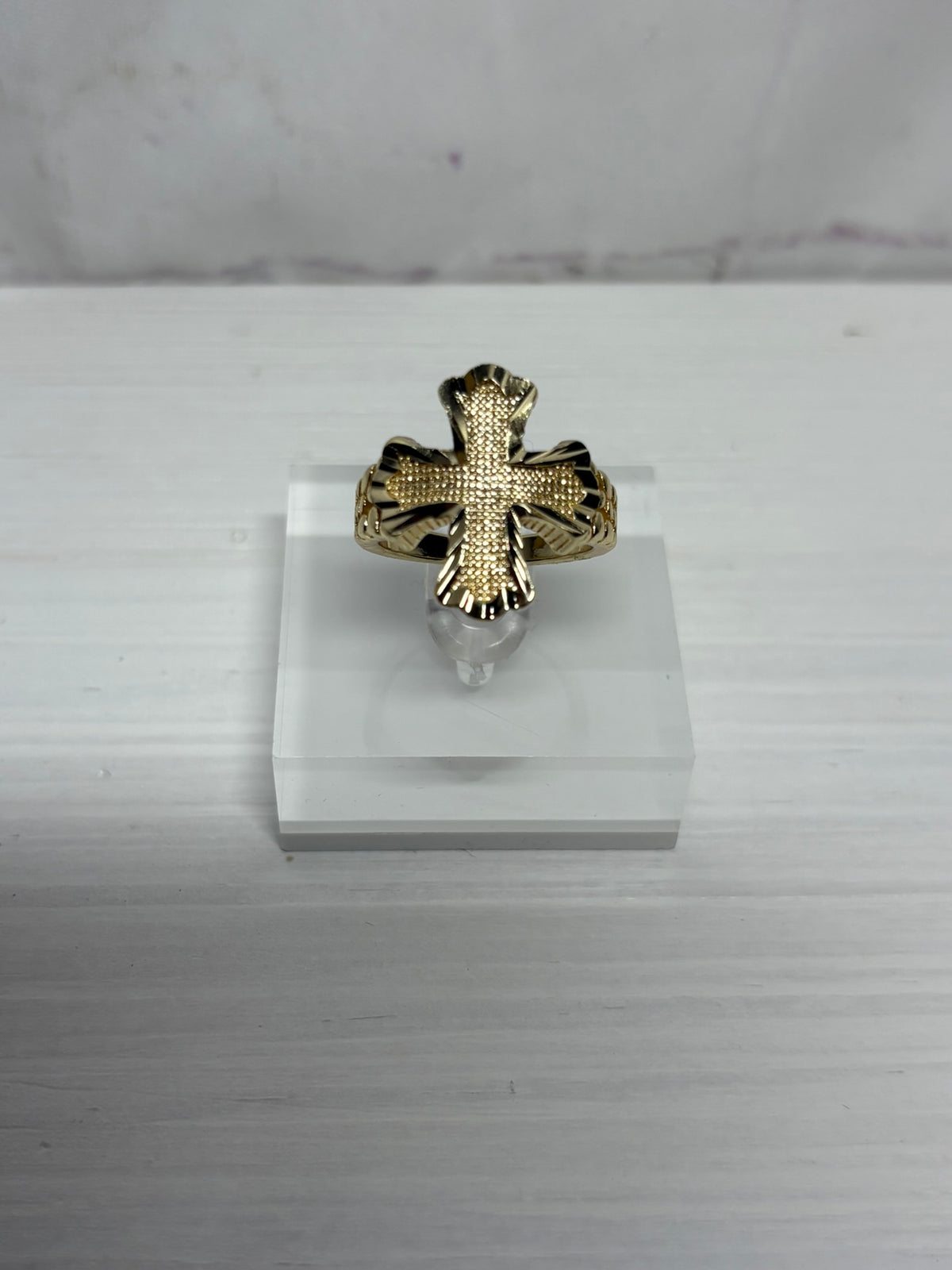 Cross Cut Ring