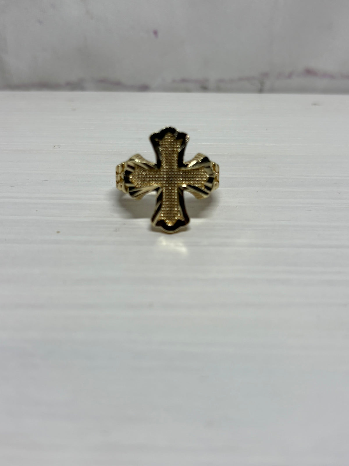 Cross Cut Ring