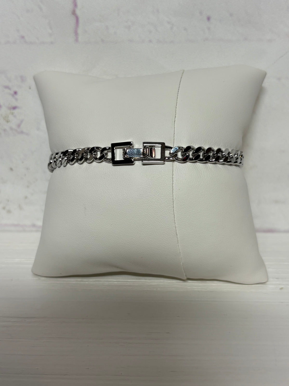 The Elite Buckle Bracelet