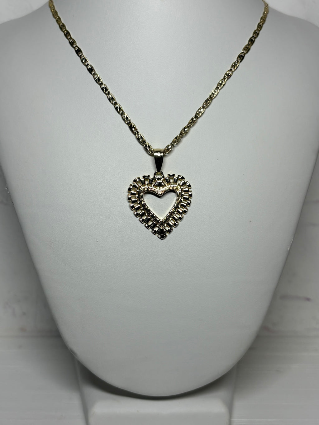 Rolly Open Heart Necklace