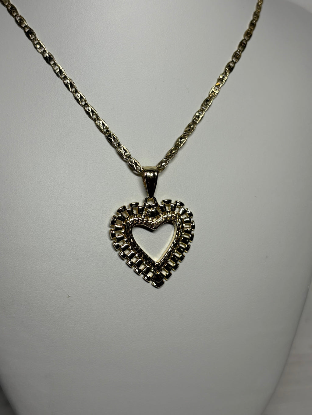 Rolly Open Heart Necklace