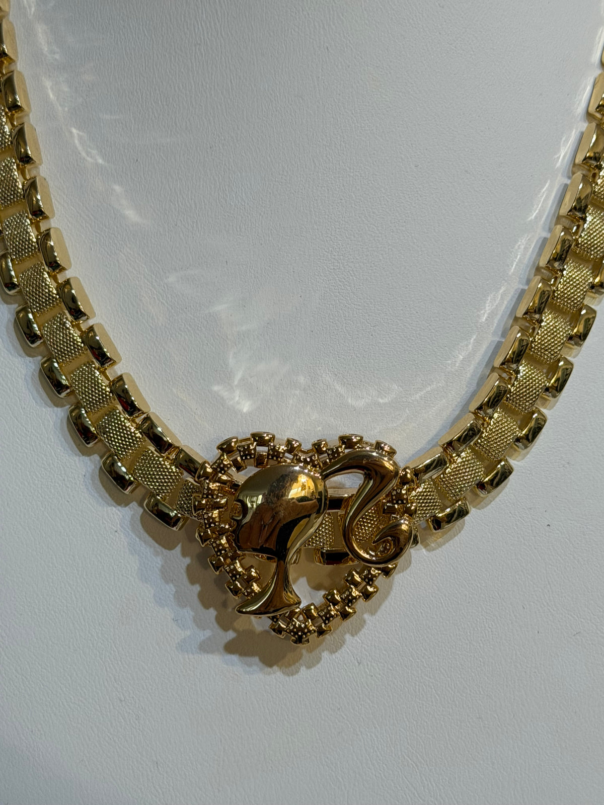 Barb'd Out Rolly Chain