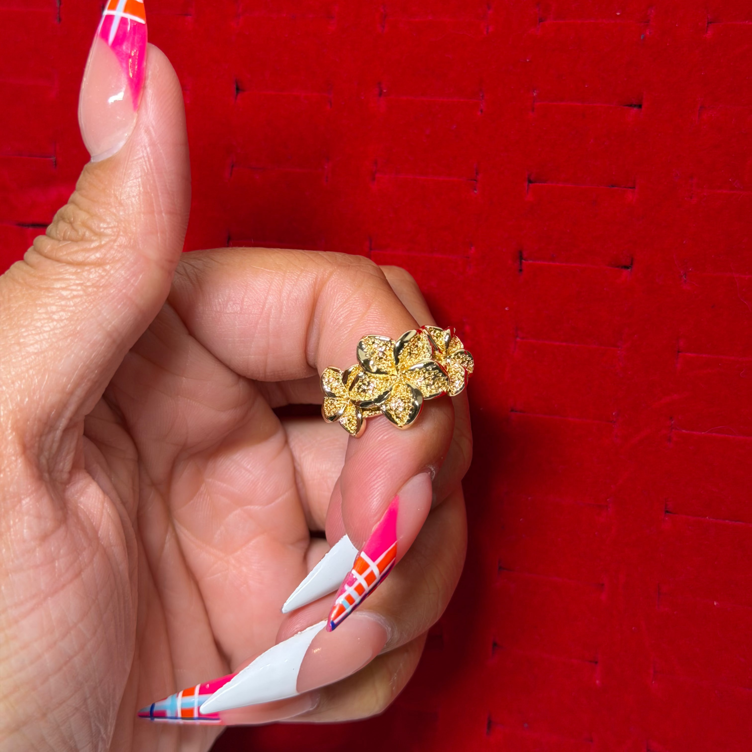 Pretty Hibiscus Ring