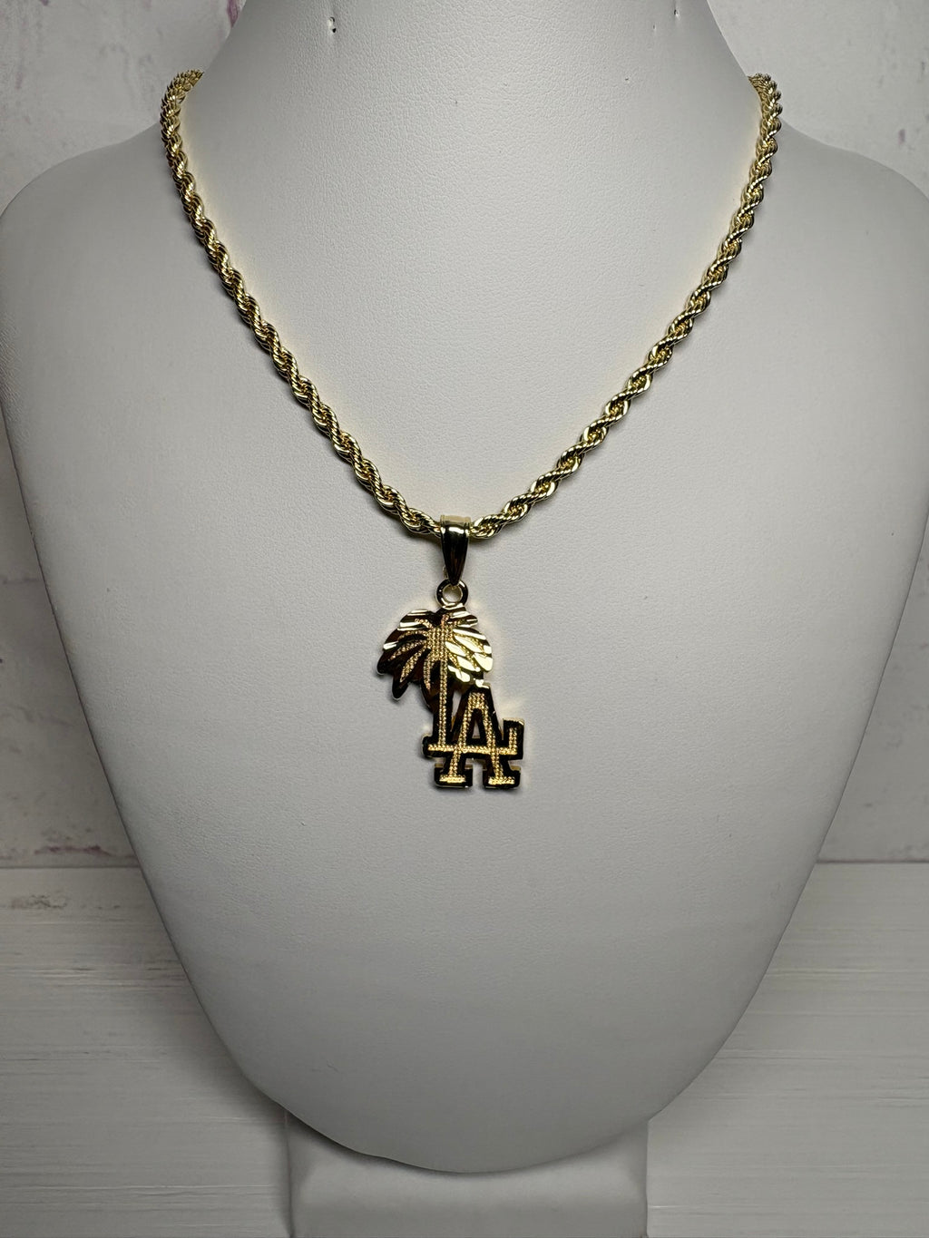 LA Palm Necklace