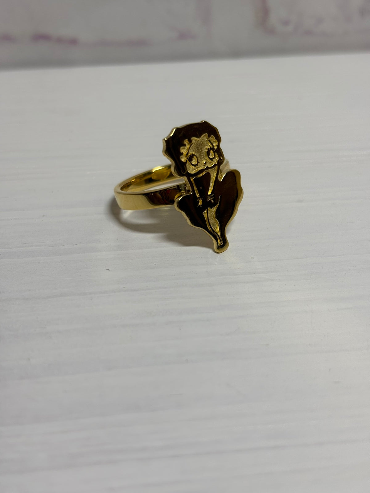 Betty w/Dress Ring
