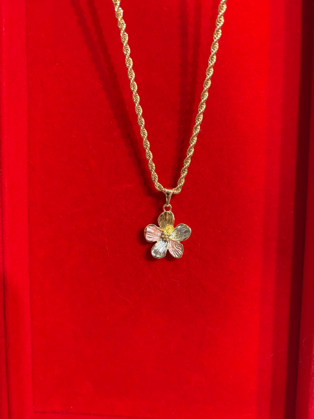 Tri-Color Flower Necklace