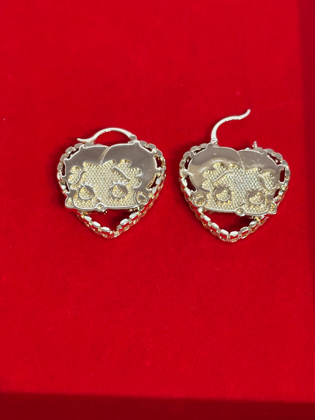 Betty Rolly Heart Hoops