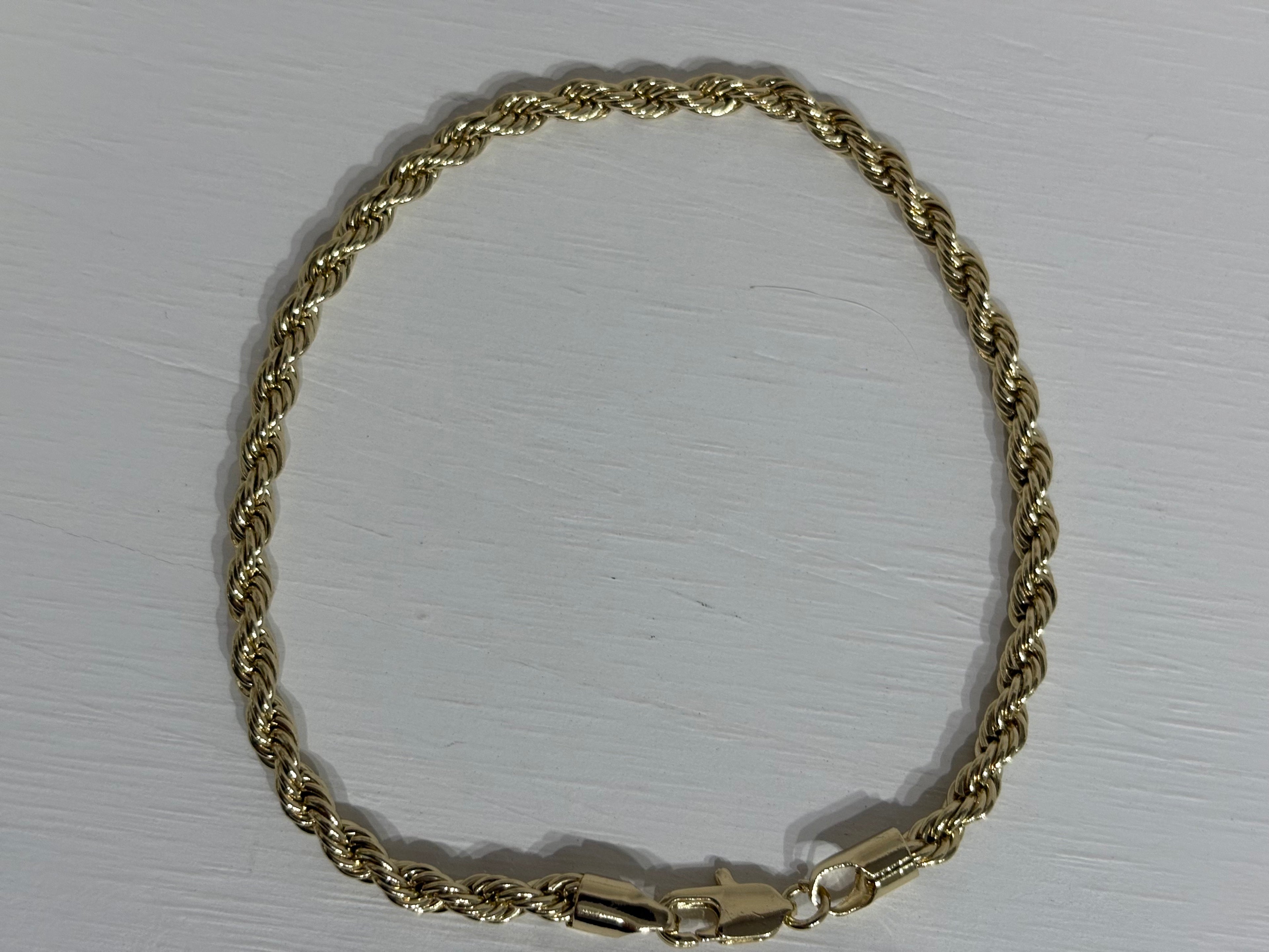 Simple rope bracelet